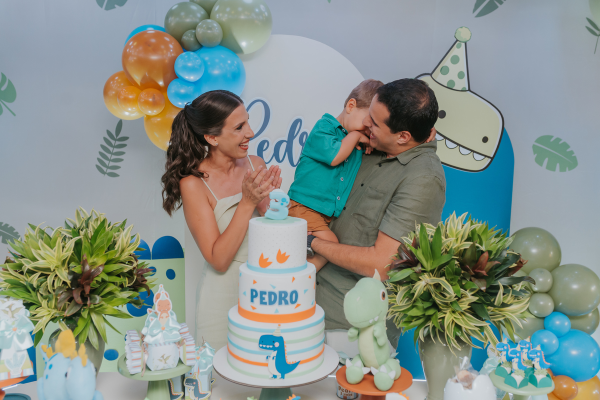 fotografia fotografa festa infantil rj Rio de Janeiro Botafogo espoleta buffet casa de festas 3 anos Pedro tema dinossauro 