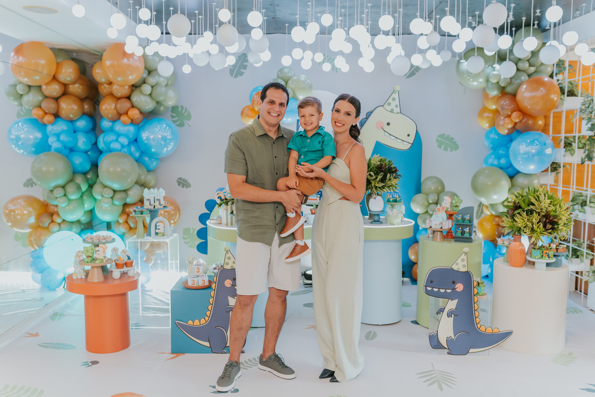 fotografia fotografa festa infantil rj Rio de Janeiro Botafogo espoleta buffet casa de festas 3 anos Pedro tema dinossauro 