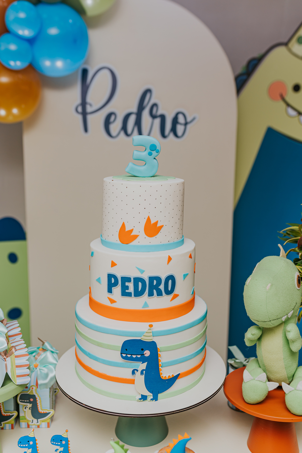 fotografia fotografa festa infantil rj Rio de Janeiro Botafogo espoleta buffet casa de festas 3 anos Pedro tema dinossauro 