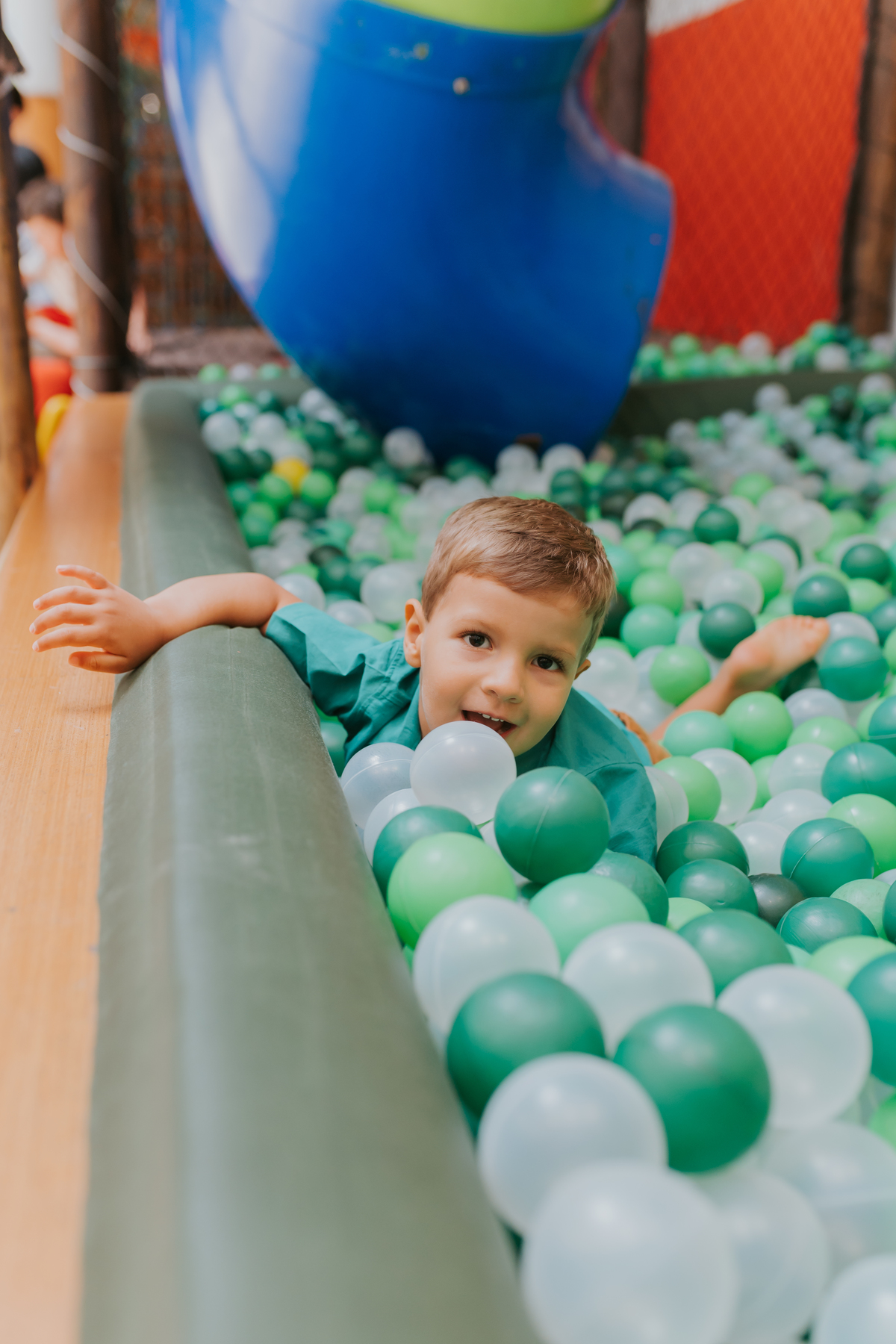 fotografia fotografa festa infantil rj Rio de Janeiro Botafogo espoleta buffet casa de festas 3 anos Pedro tema dinossauro 