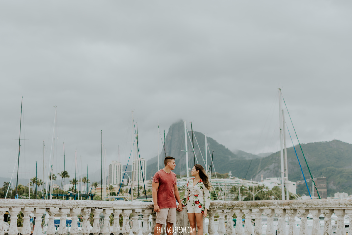 ensaio de casal praia vermelha urca rio de janeiro rj nublado praia 