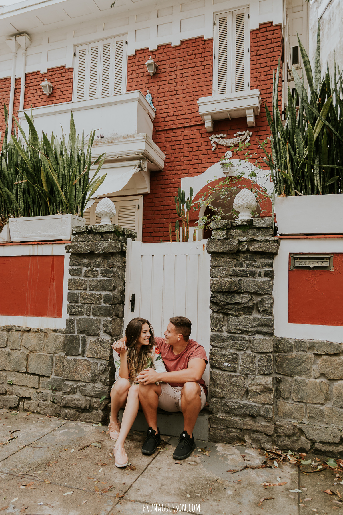 ensaio de casal praia vermelha urca rio de janeiro rj nublado praia 