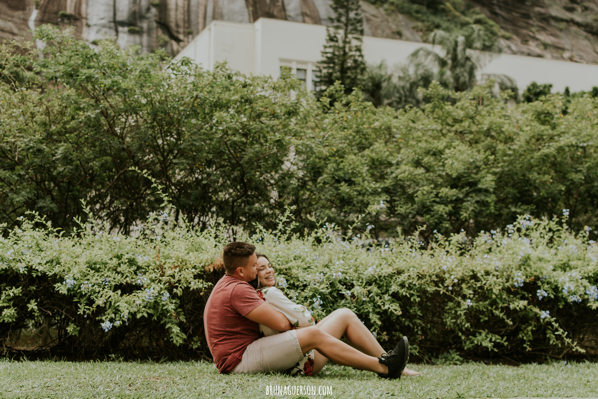 ensaio de casal praia vermelha urca rio de janeiro rj nublado praia 