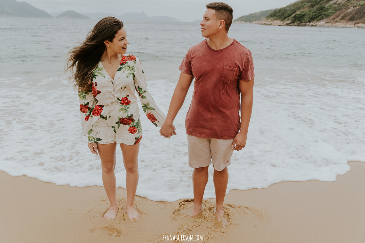 ensaio de casal praia vermelha urca rio de janeiro rj nublado praia 