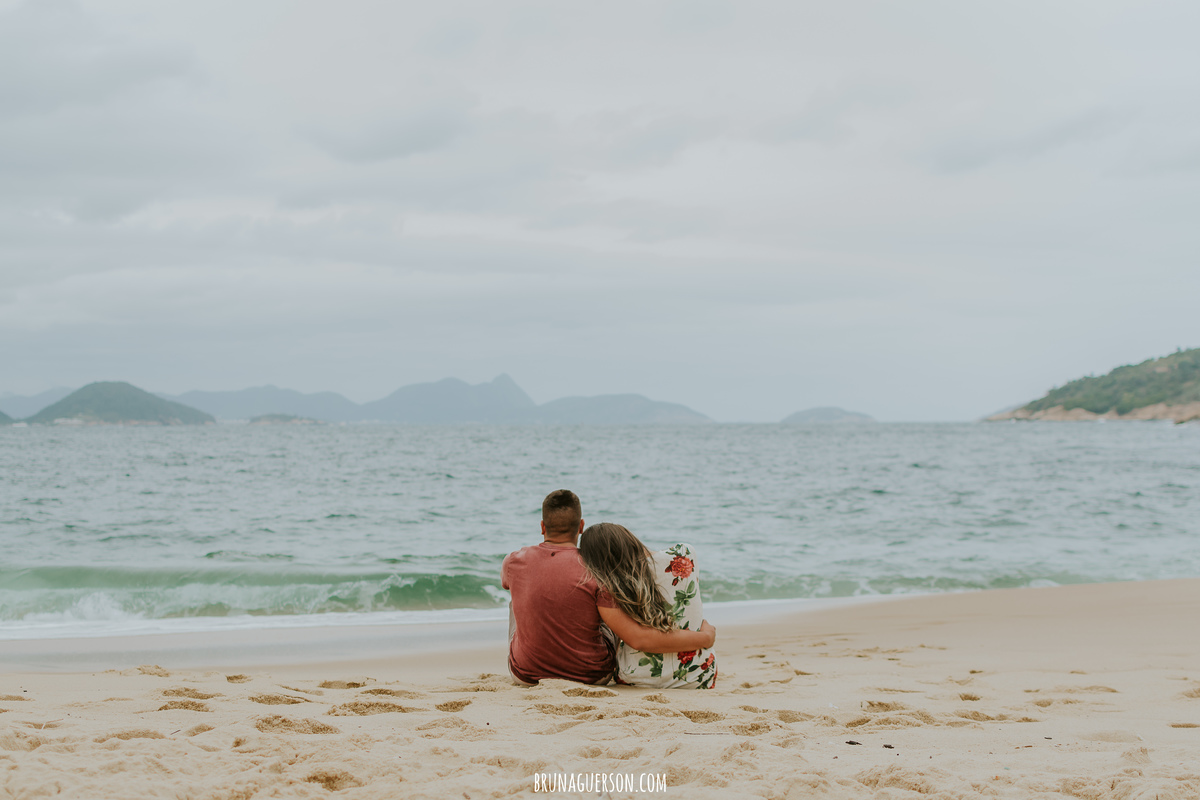ensaio de casal praia vermelha urca rio de janeiro rj nublado praia 
