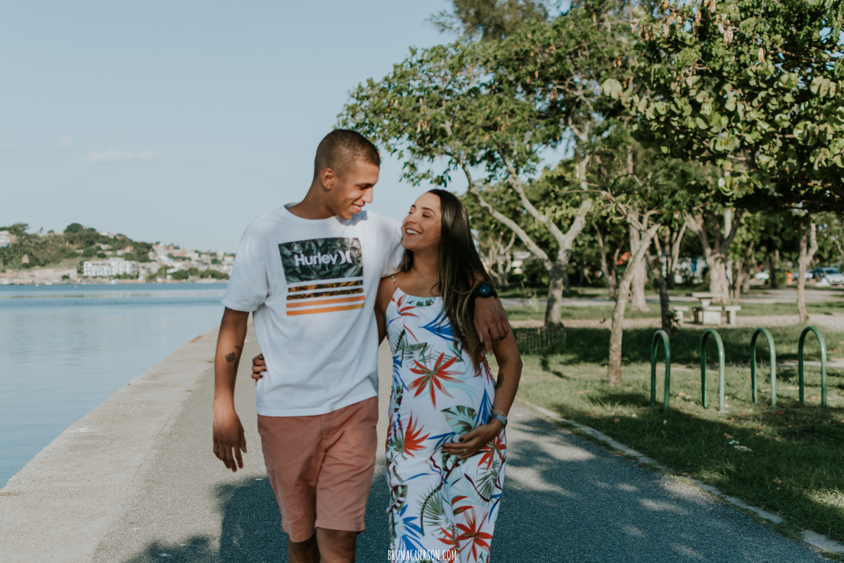  fotografia ensaio externo de casal gestante Rio de Janeiro ilha do governador fotógrafa rj 