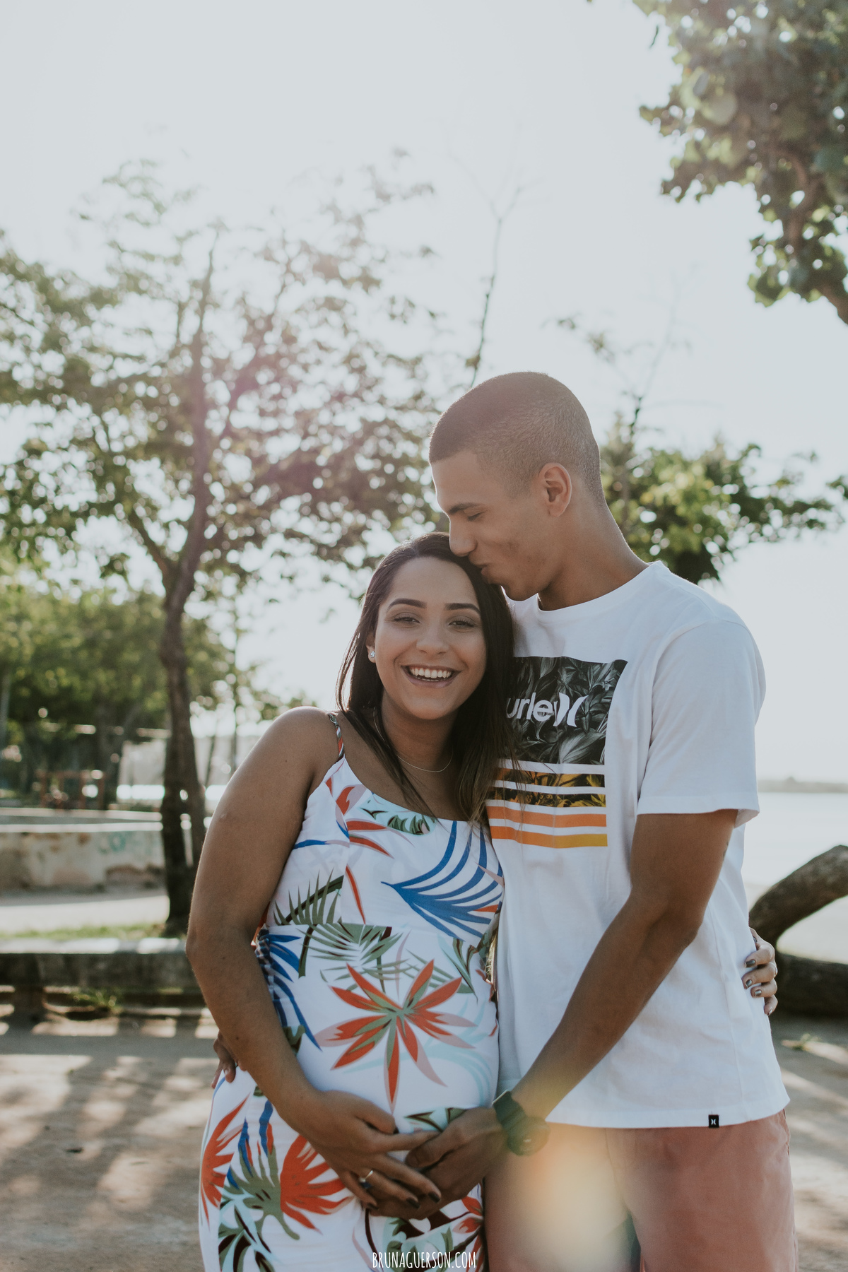  fotografia ensaio externo de casal gestante Rio de Janeiro ilha do governador fotógrafa rj 