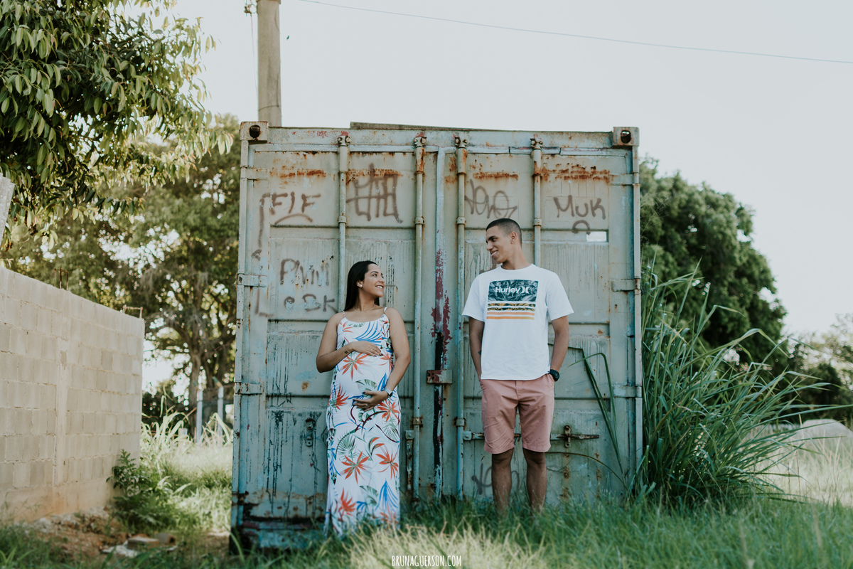  fotografia ensaio externo de casal gestante Rio de Janeiro ilha do governador fotógrafa rj 