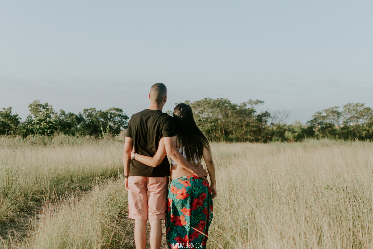 fotografia ensaio externo de casal gestante Rio de Janeiro ilha do governador fotógrafa rj 