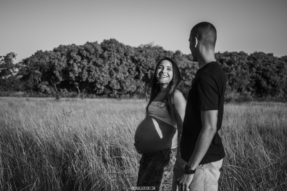  fotografia ensaio externo de casal gestante Rio de Janeiro ilha do governador fotógrafa rj 