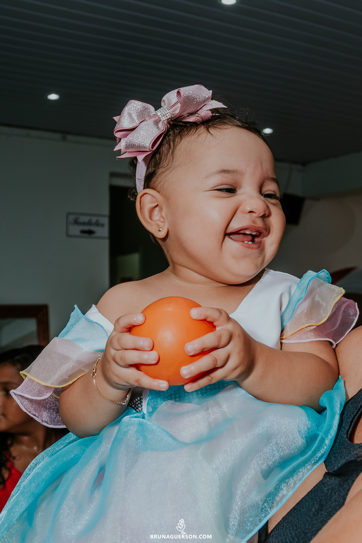 festa infantil 1 ano rio de janeiro rj fotografia ilha do governador circo rosa criança sorrindo