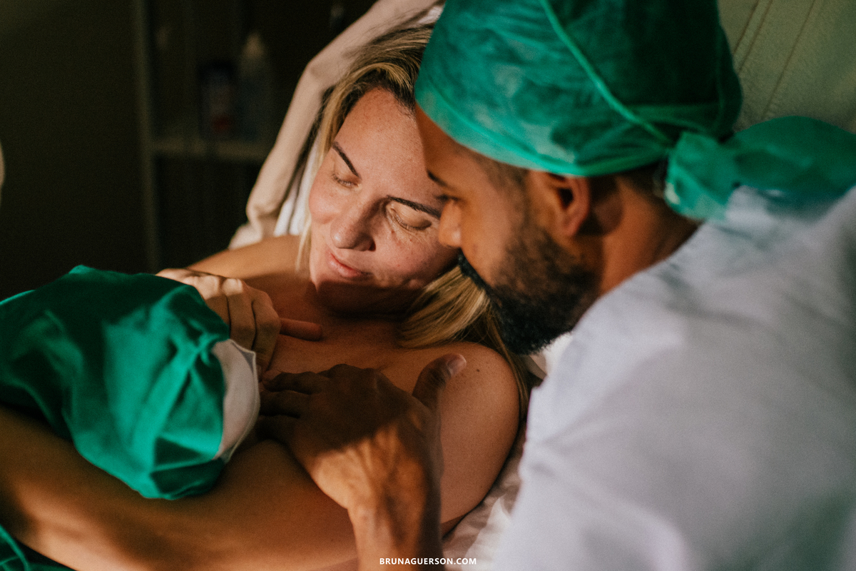 fotografia de parto fotografa rj Rio de Janeiro perinatal laranjeiras perinatal barra da Tijuca parto normal parto humanizado fotos de parto