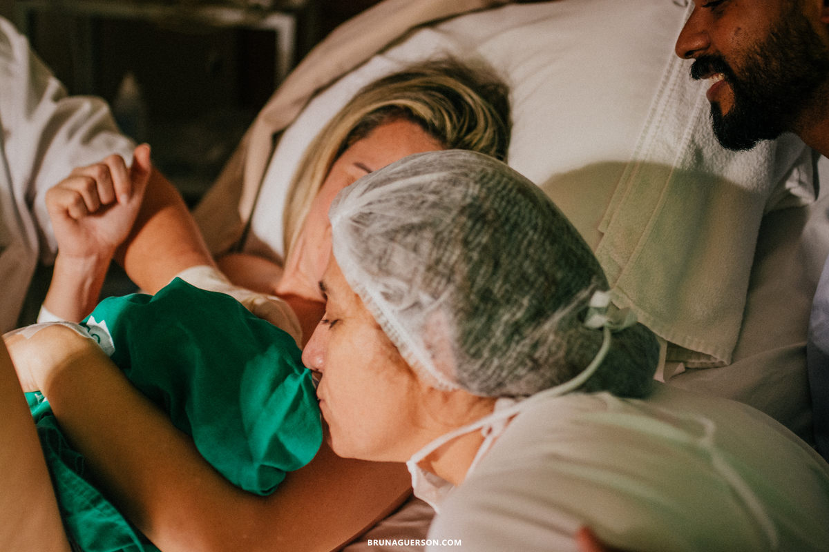 fotografia de parto fotografa rj Rio de Janeiro perinatal laranjeiras perinatal barra da Tijuca parto normal parto humanizado fotos de parto