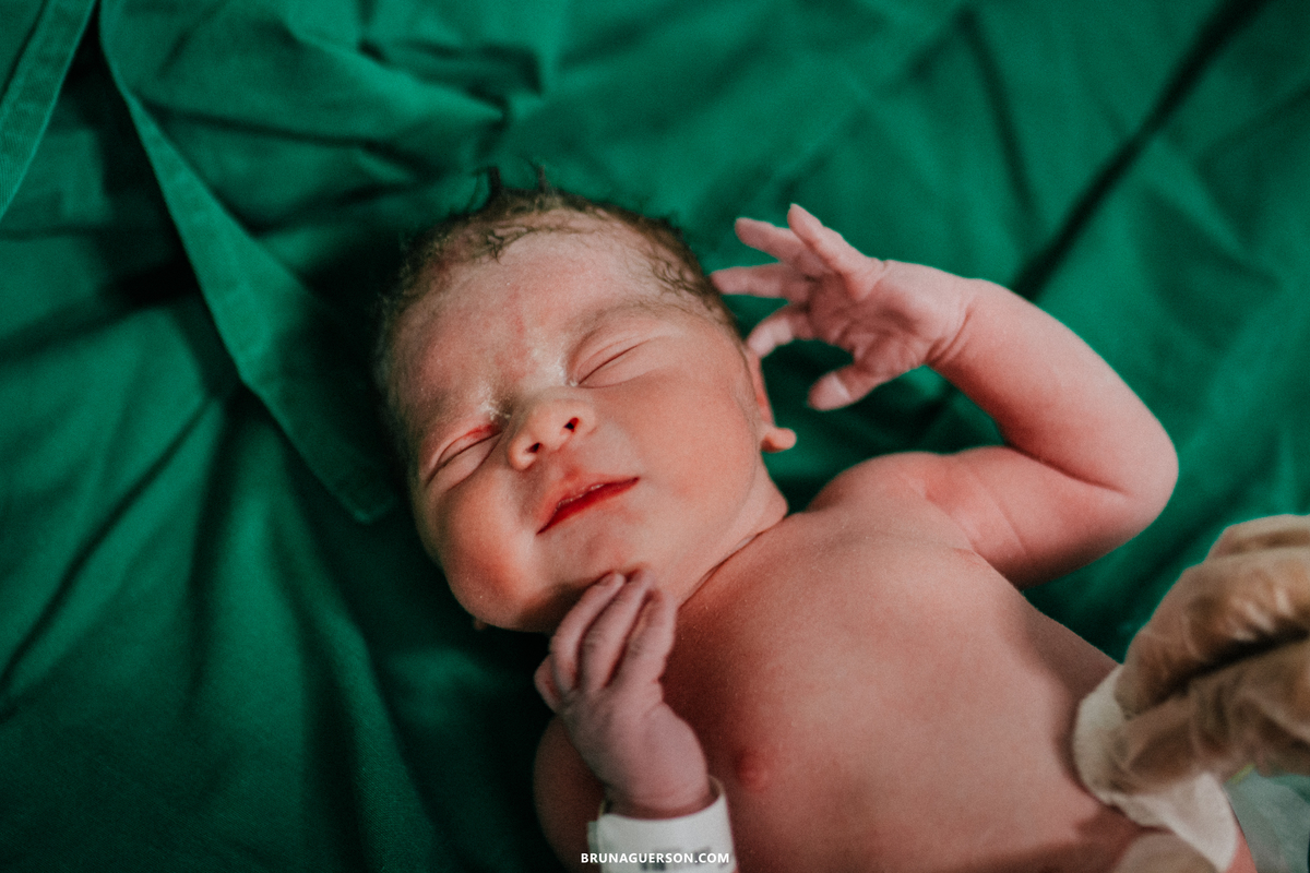 fotografia de parto fotografa rj Rio de Janeiro perinatal laranjeiras perinatal barra da Tijuca parto normal parto humanizado fotos de parto