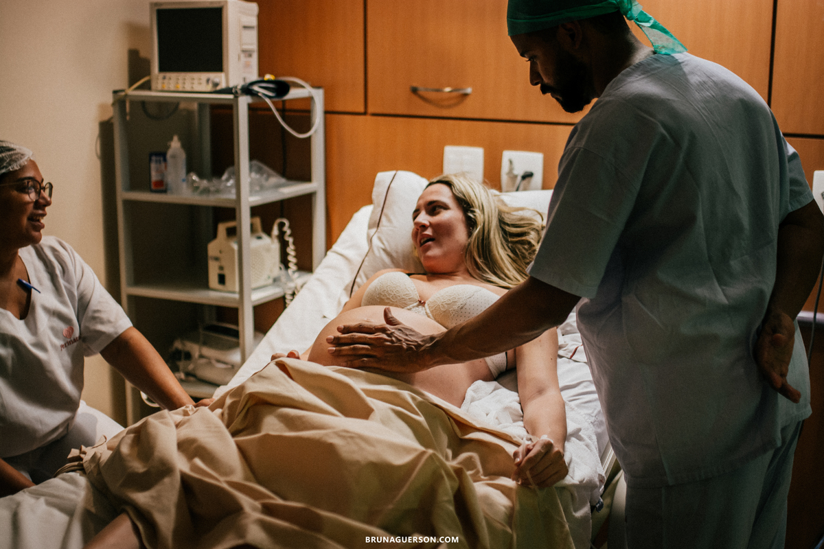 fotografia de parto fotografa rj Rio de Janeiro perinatal laranjeiras perinatal barra da Tijuca parto normal parto humanizado fotos de parto