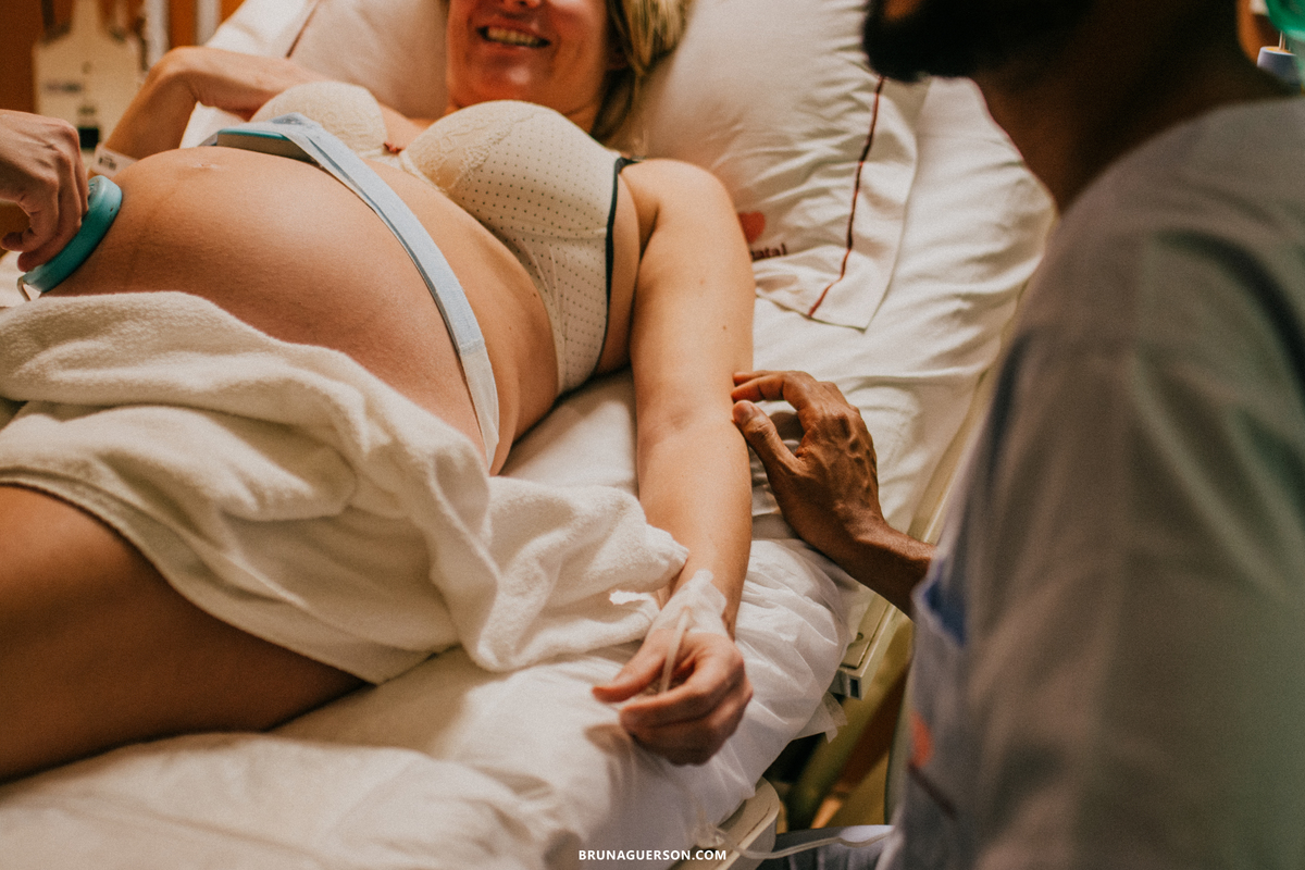 fotografia de parto fotografa rj Rio de Janeiro perinatal laranjeiras perinatal barra da Tijuca parto normal parto humanizado fotos de parto