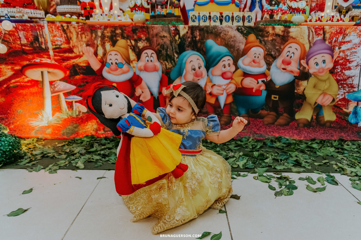 fotografia festa infantil rj 1 ano Mariah branca de neve fotografa rio de janeiro