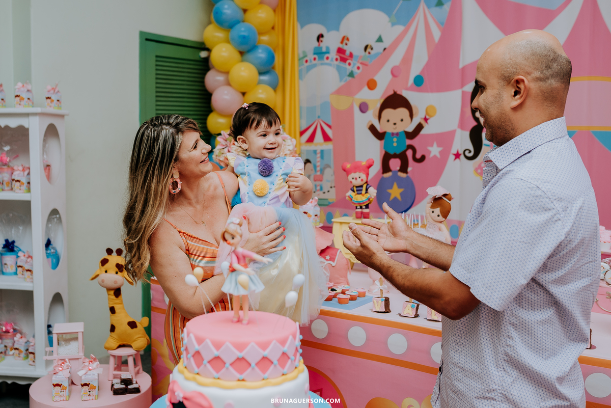 fotografia festa infantil Rio de Janeiro fotógrafa rj 1 ano circo rosa 