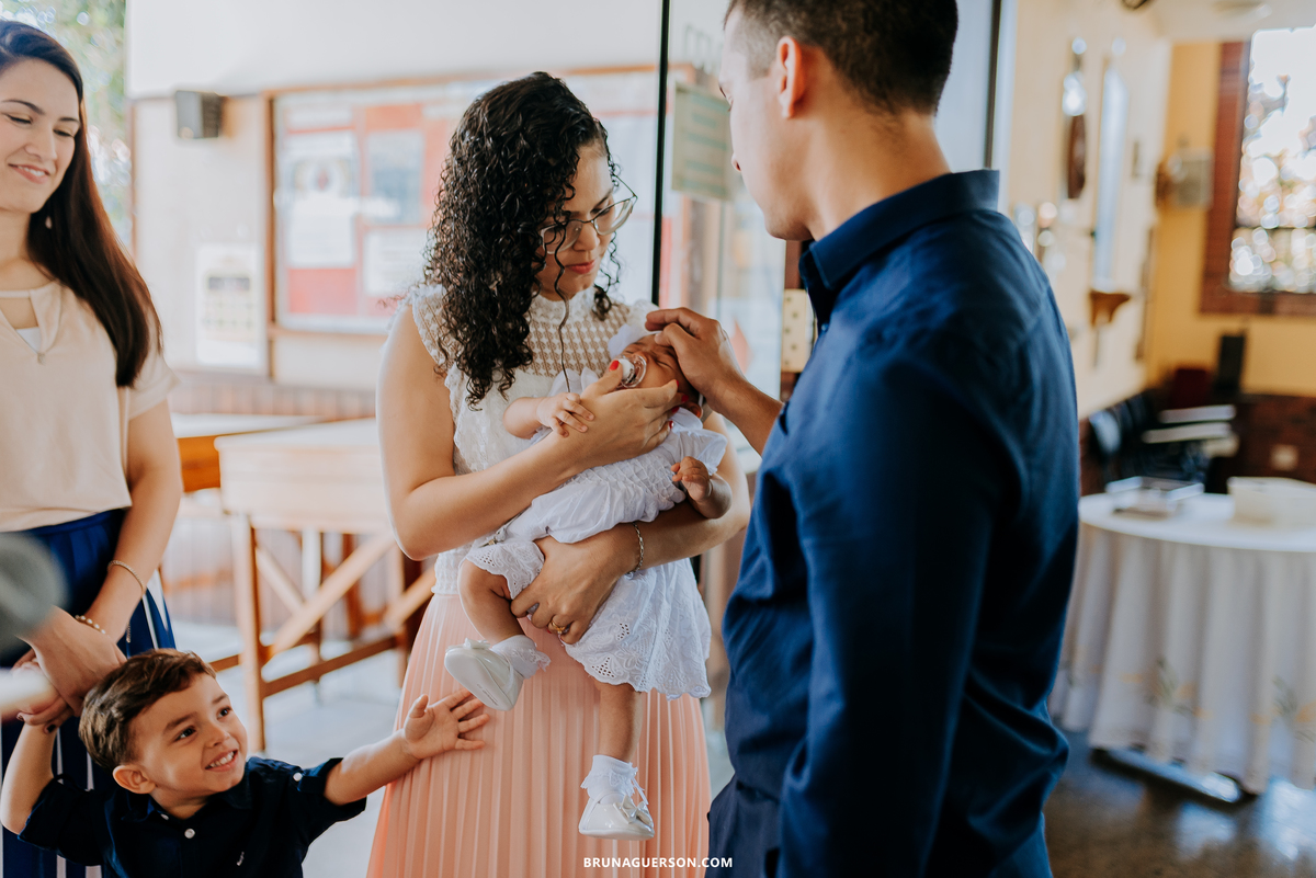 fotografia de batizado rio de janeiro ilha do governador paroquia nossa senhora aparecida