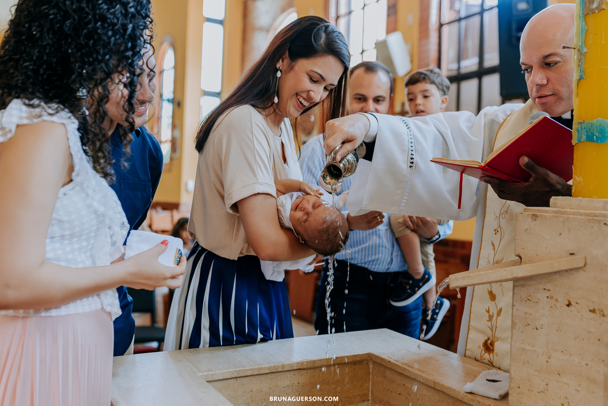 fotografia de batizado rio de janeiro ilha do governador paroquia nossa senhora aparecida