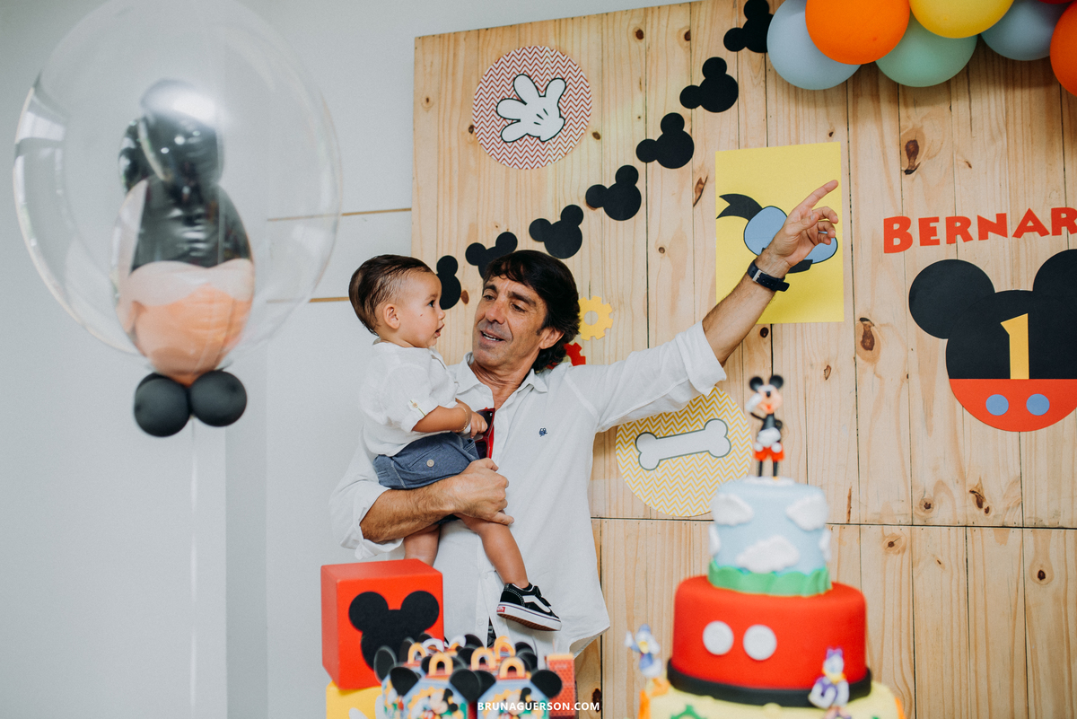 festa infantil rj Rio de Janeiro fotografia aniversario tema Mickey Mouse decoração 1 ano recreio dos bandeirantes