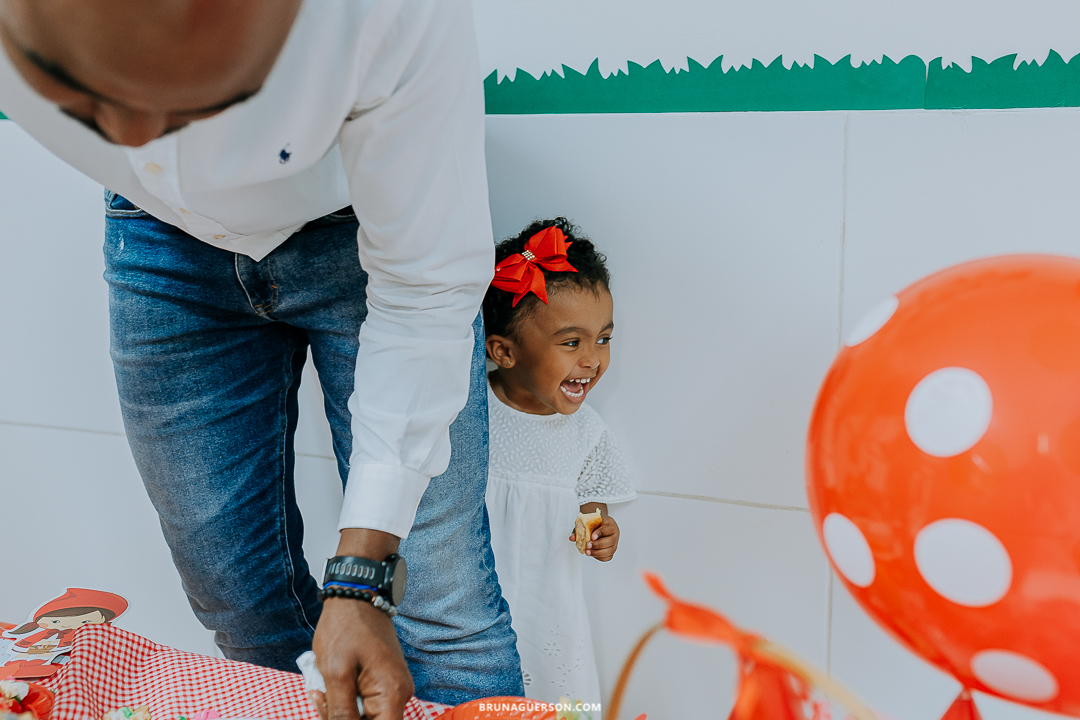 fotógrafa rj festa infantil fotografaria rio de janeiro Ilha do Governador festa na creche chapéuzininho vermelho 