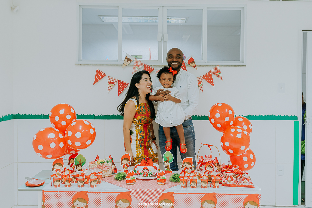 fotógrafa rj festa infantil fotografaria rio de janeiro Ilha do Governador festa na creche chapéuzininho vermelho 