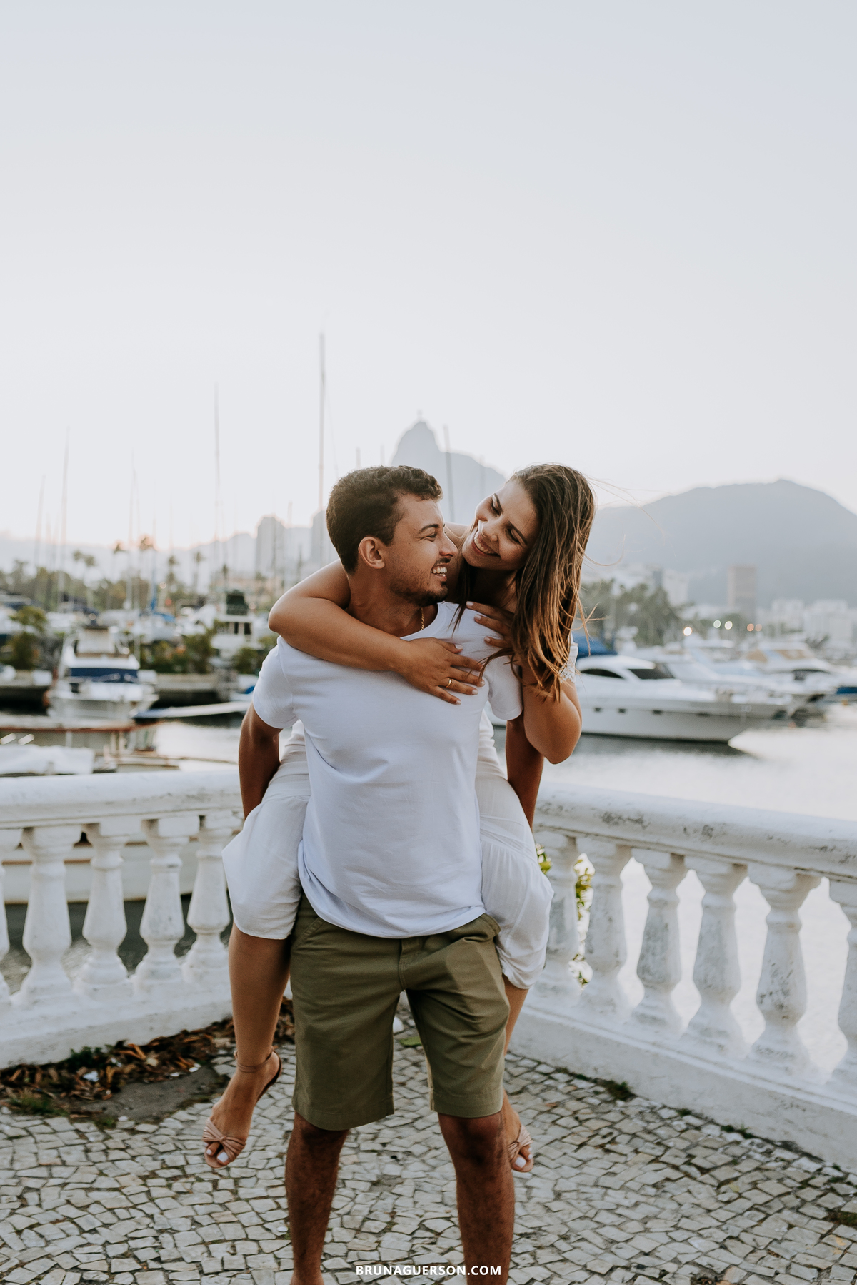 ensaio de casal praia vermelha urca rio de janeiro rj ensaio externo bruna guerson fotografia cidade maravilhosa pão de açúcar praia 