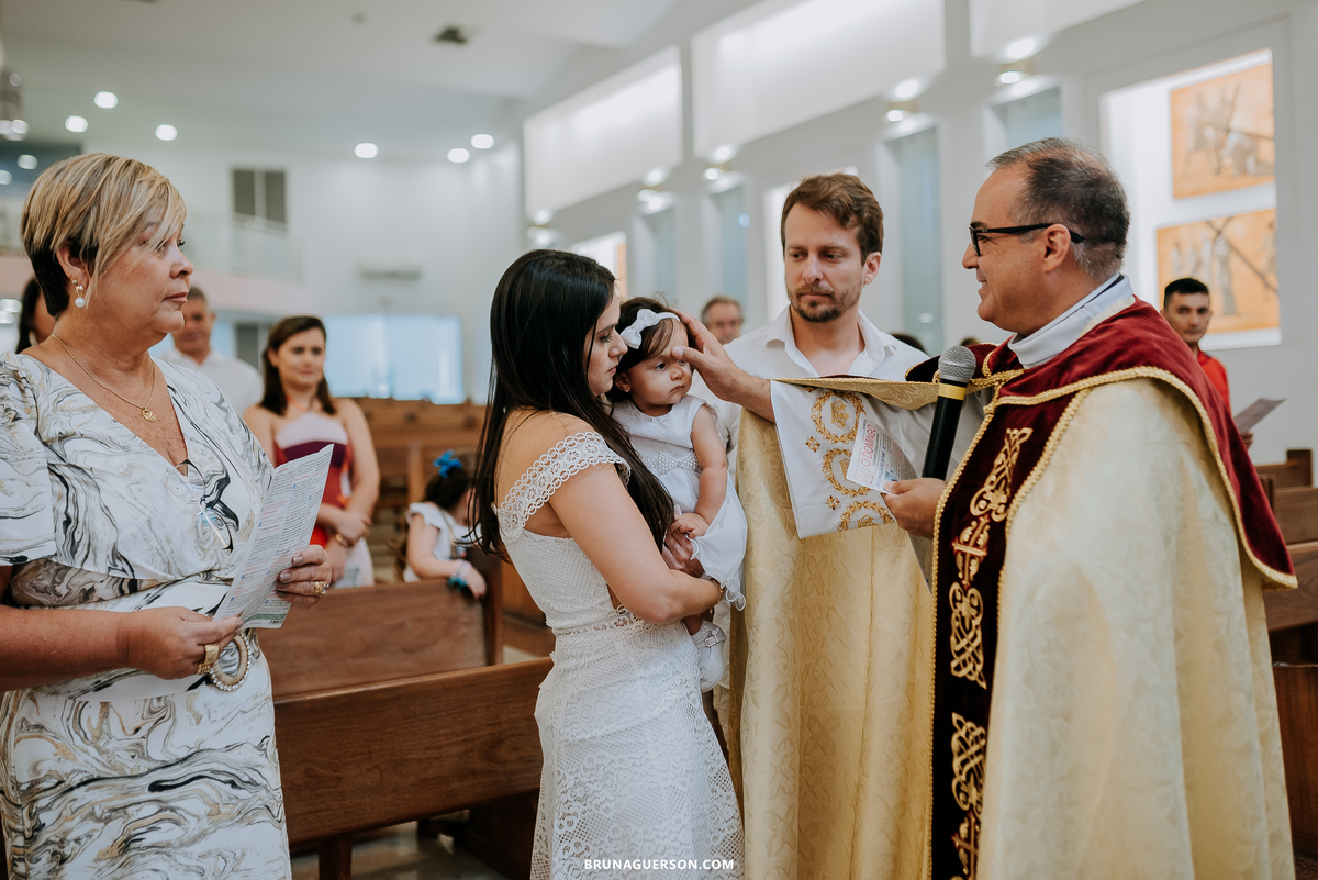 fotografia batizado batismo rio de janeiro paroquia santa rosa de lima barra da tijuca rj 