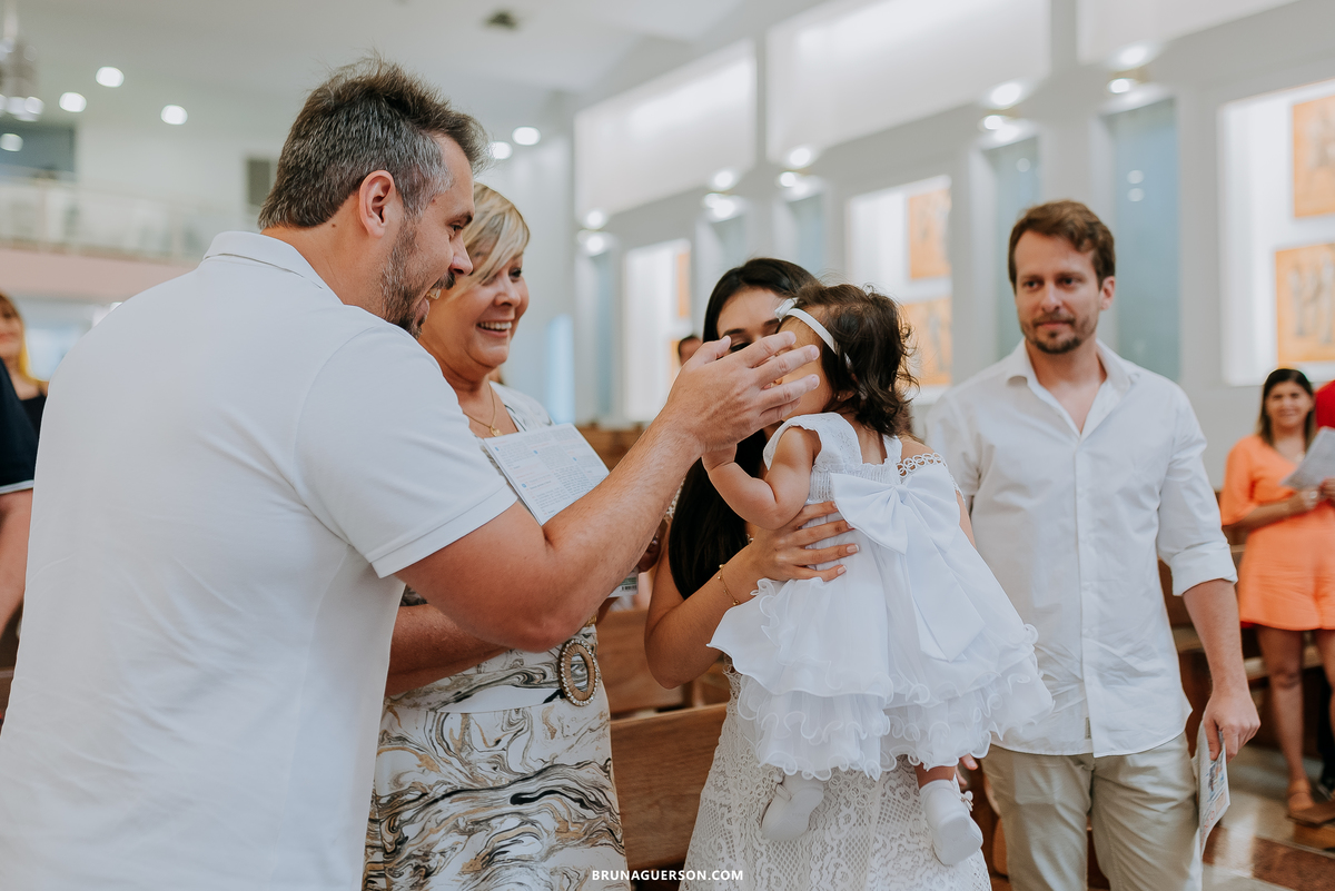 fotografia batizado batismo rio de janeiro paroquia santa rosa de lima barra da tijuca rj 