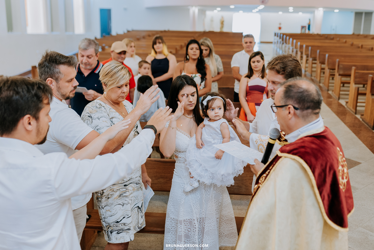 fotografia batizado batismo rio de janeiro paroquia santa rosa de lima barra da tijuca rj 