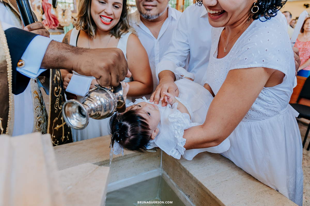 fotografa rj fotografia de batizado ilha do governador paroquia nossa senhora aparecida rio de janeiro batismo 