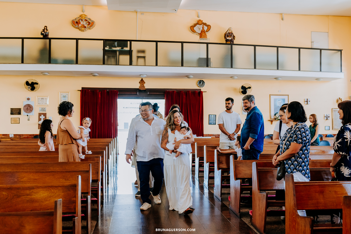 fotografa rj fotografia de batizado ilha do governador paroquia nossa senhora aparecida rio de janeiro batismo 