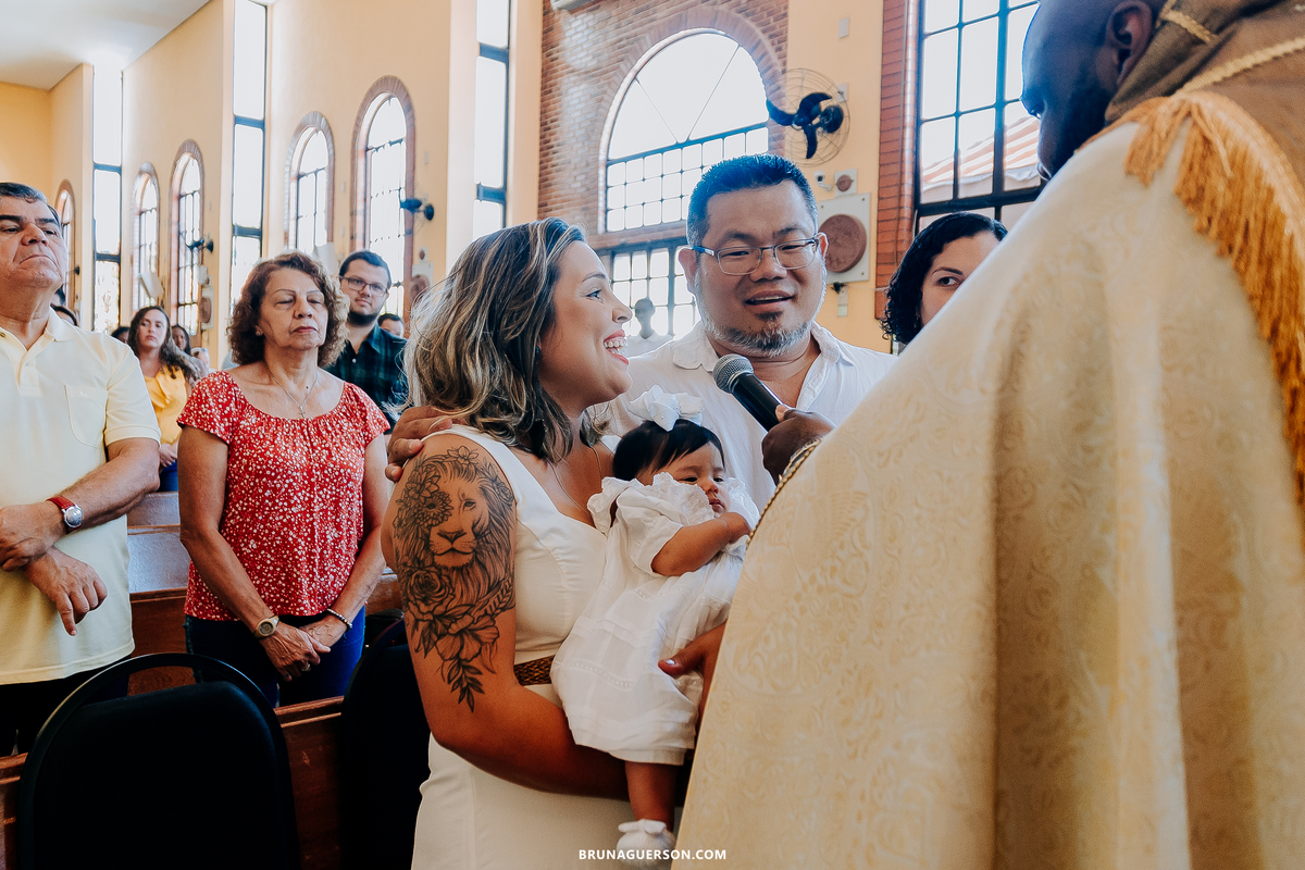 fotografa rj fotografia de batizado ilha do governador paroquia nossa senhora aparecida rio de janeiro batismo 