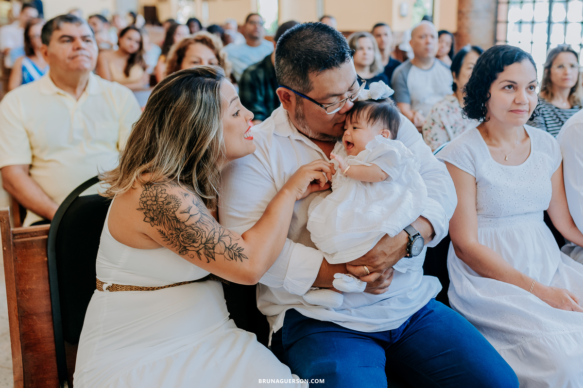 fotografa rj fotografia de batizado ilha do governador paroquia nossa senhora aparecida rio de janeiro batismo 