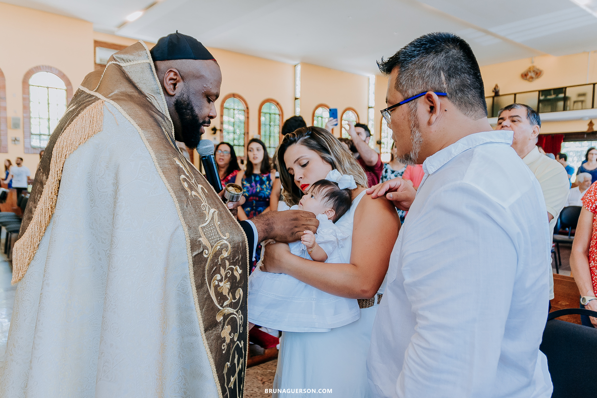 fotografa rj fotografia de batizado ilha do governador paroquia nossa senhora aparecida rio de janeiro batismo 
