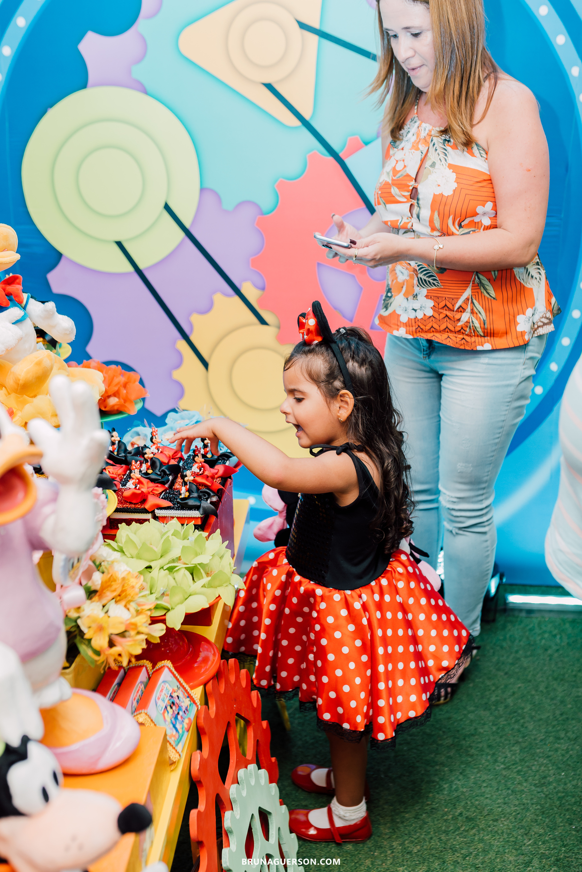 festa infantil rj barra da Tijuca casa de festas espaço aldeia tema da festa casa do mickey mouse fotografa rio de janeiro