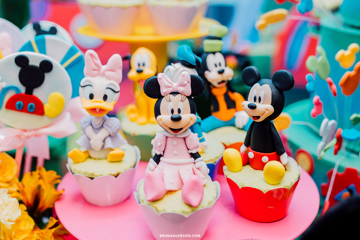 festa infantil rj barra da Tijuca casa de festas espaço aldeia tema da festa casa do mickey mouse fotografa rio de janeiro