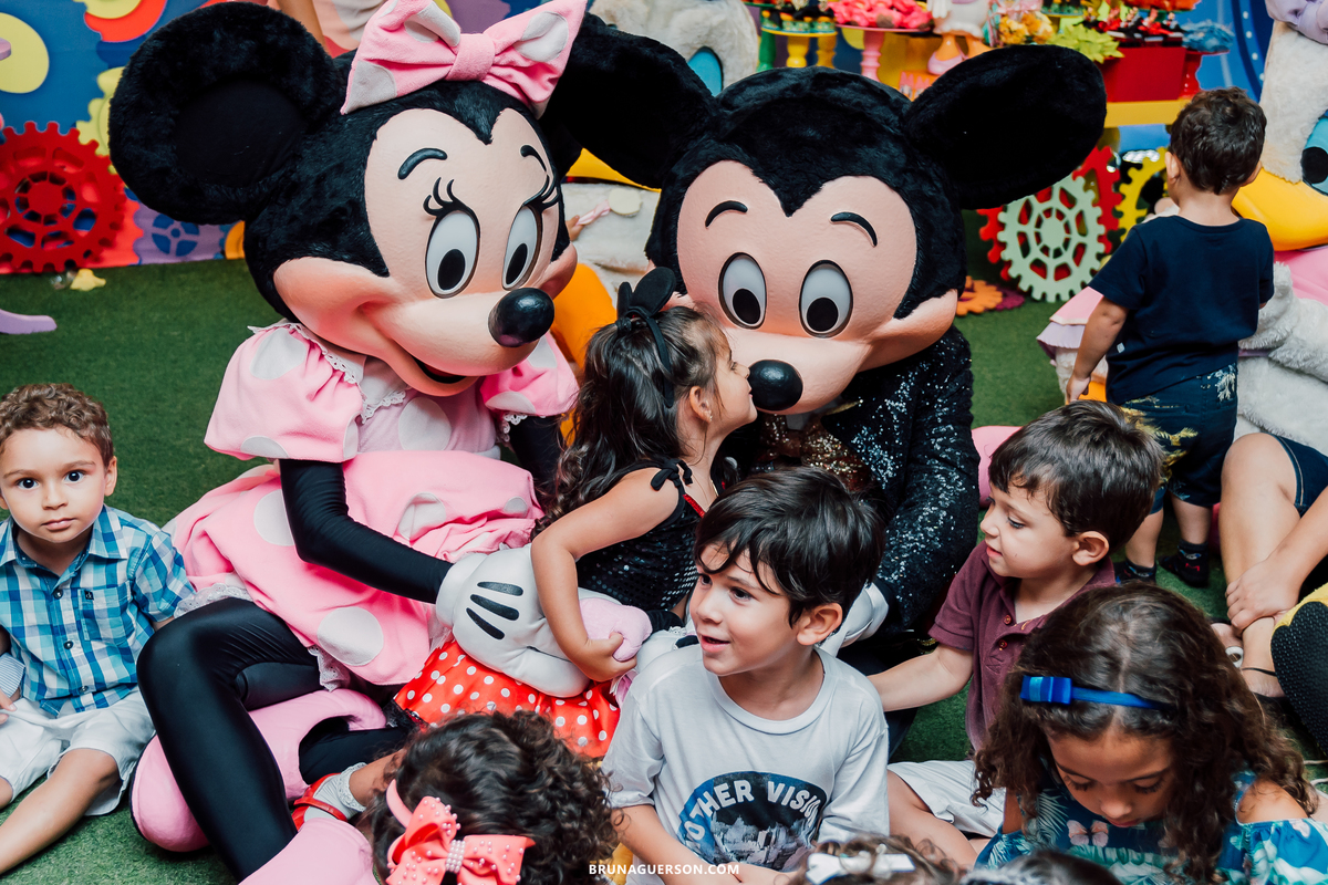 festa infantil rj barra da Tijuca casa de festas espaço aldeia tema da festa casa do mickey mouse fotografa rio de janeiro