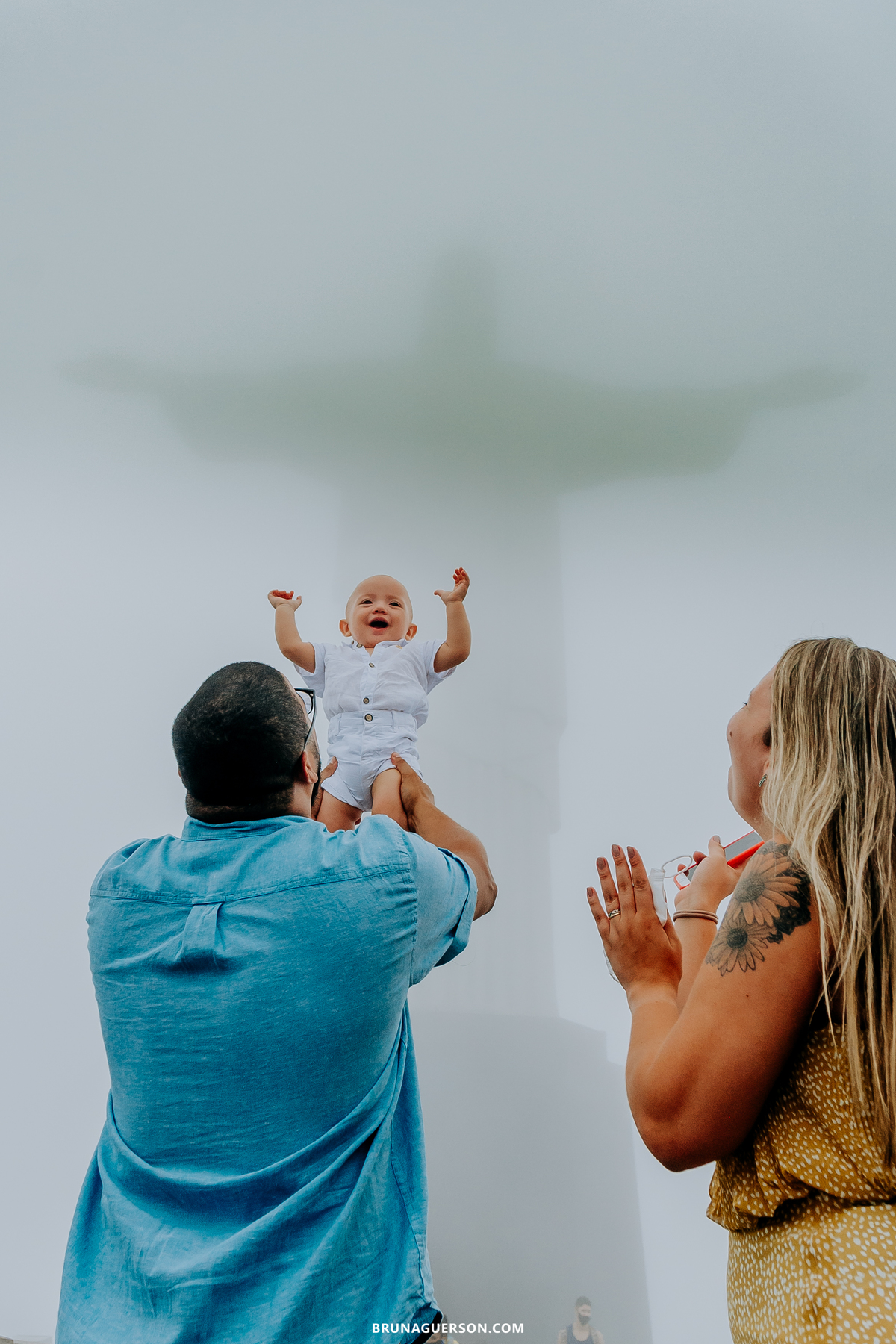 fotografia de batizado Rio de Janeiro rj fotografa de familia Cristo Redentor ponto turístico capela nossa senhora de fatima