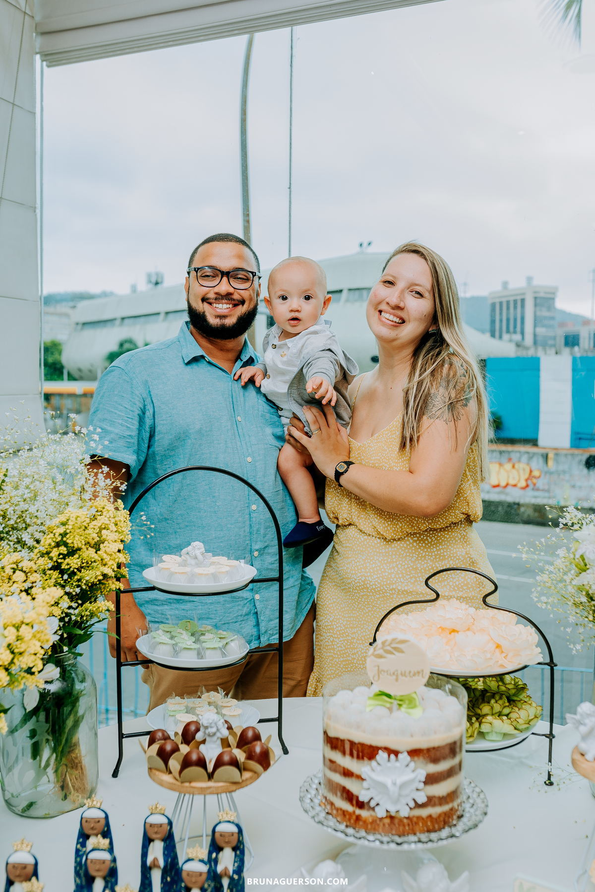 fotografia de batizado Rio de Janeiro rj fotografa de familia Cristo Redentor ponto turístico decoracao batizado de menino