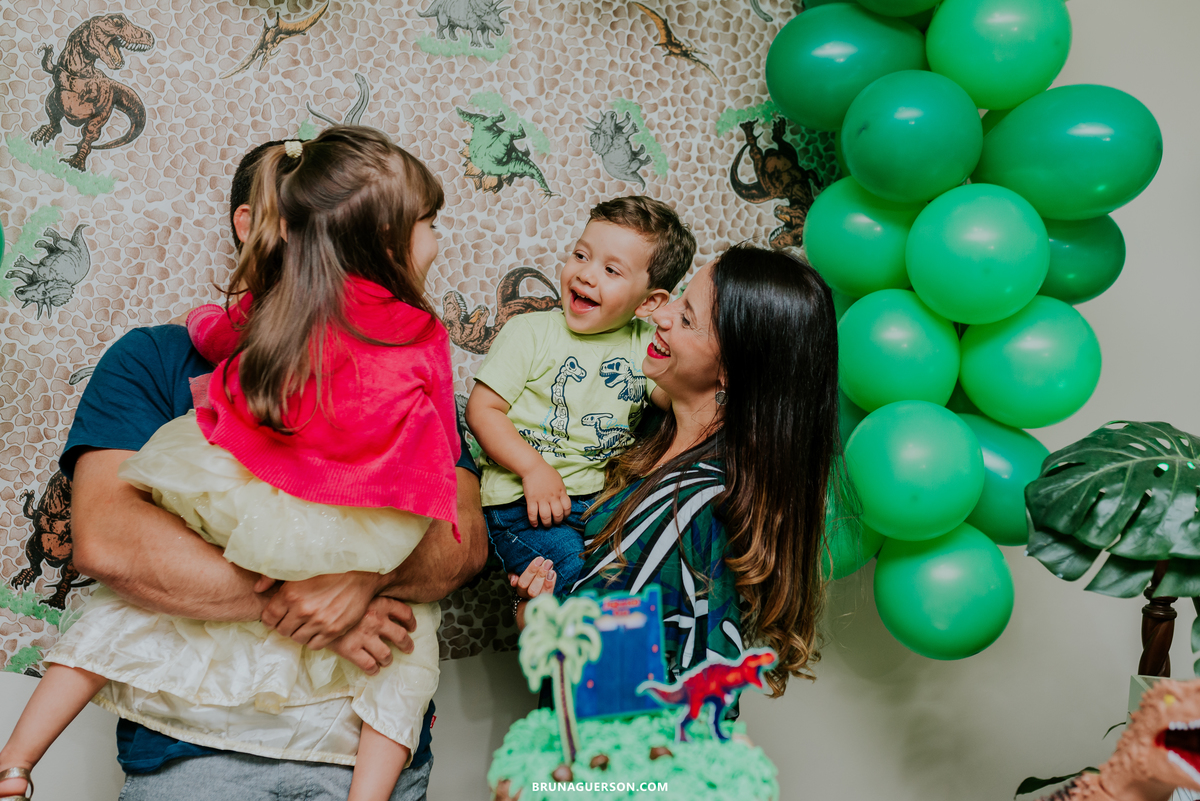 festa infantil em casa rj Rio de Janeiro fotografa ilha do governador 3 anos dinossauro