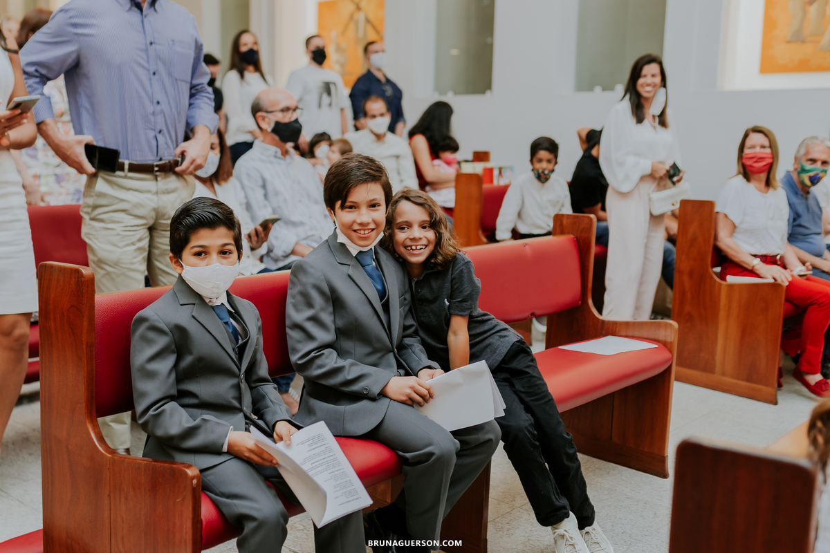 fotografia primeira comunhão eucaristia colégio porto real barra da tijuca paroquia Santa Rosa de lima rj 