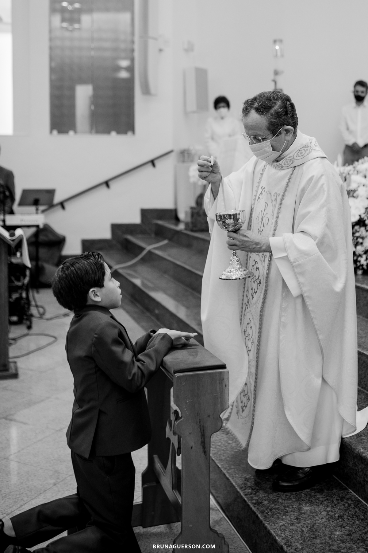 fotografia primeira comunhão eucaristia colégio porto real barra da tijuca paroquia Santa Rosa de lima rj 