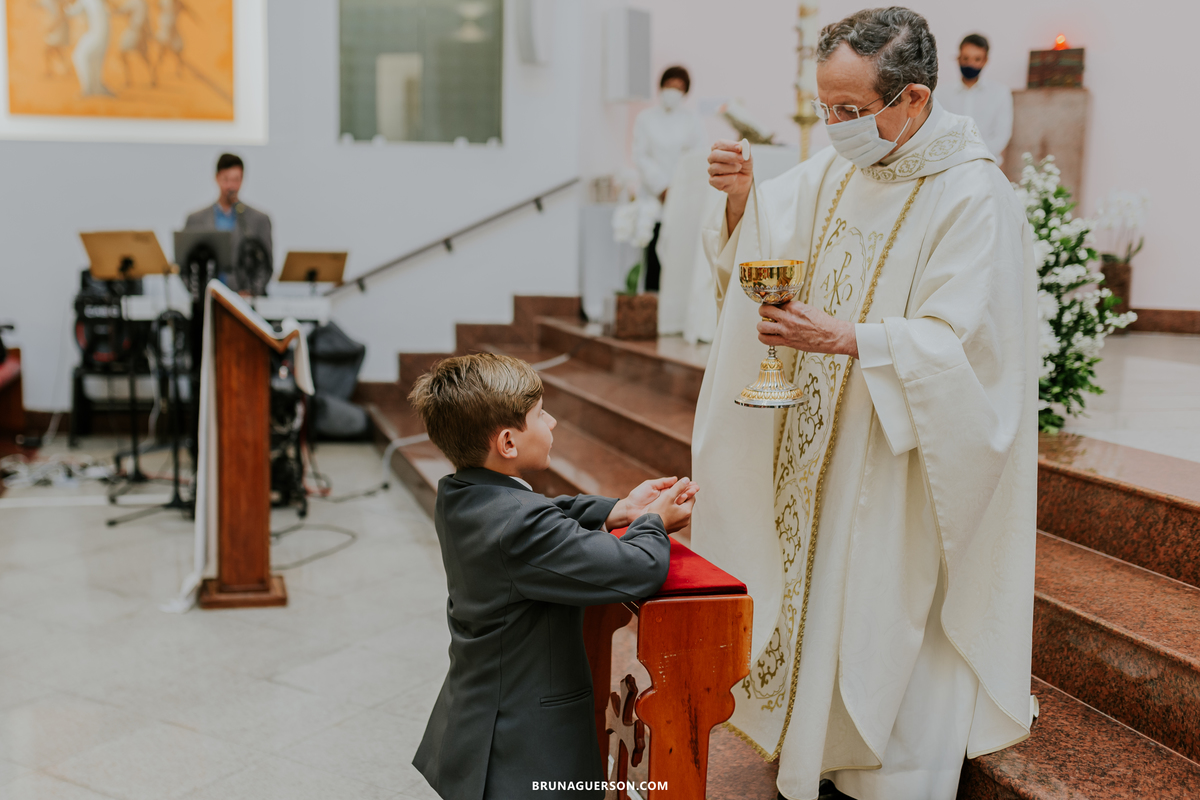 fotografia primeira comunhão eucaristia colégio porto real barra da tijuca paroquia Santa Rosa de lima rj 