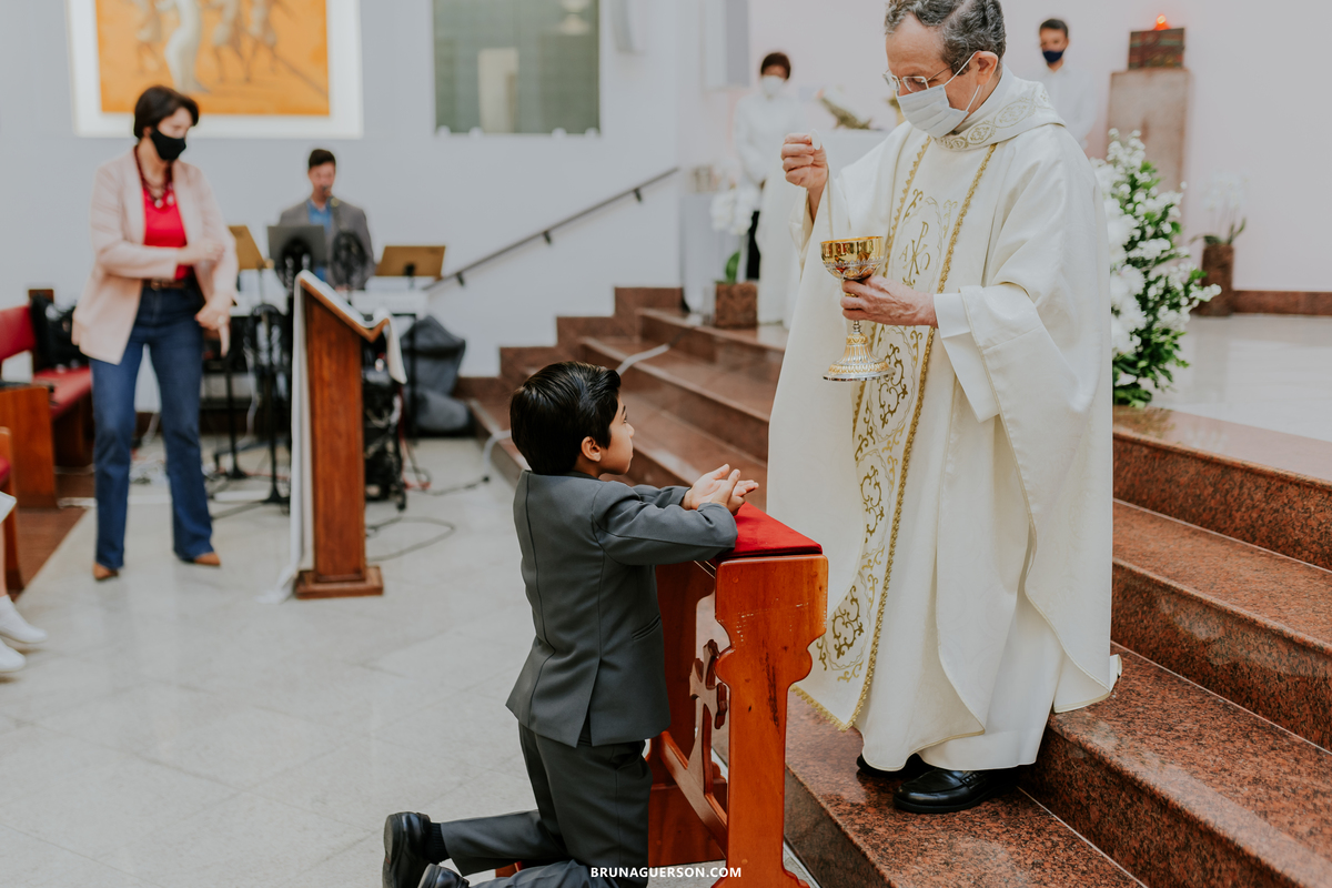fotografia primeira comunhão eucaristia colégio porto real barra da tijuca paroquia Santa Rosa de lima rj 