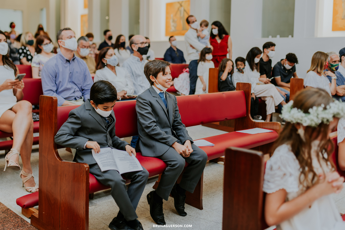 fotografia primeira comunhão eucaristia colégio porto real barra da tijuca paroquia Santa Rosa de lima rj 