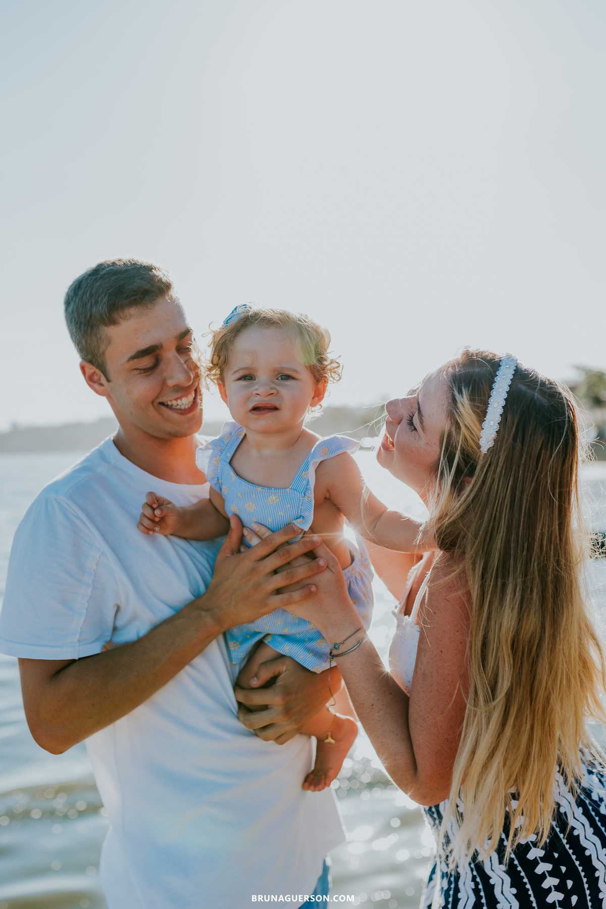 ensaio externo de familia ilha do governador Rio de Janeiro rj fotografa praia 
