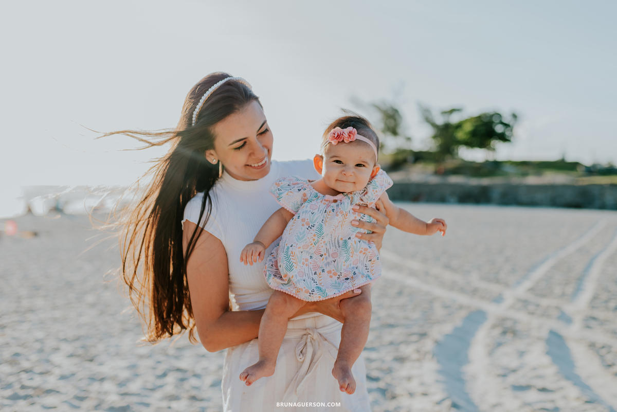 fotografia Rio de Janeiro ensaio externo sessão de família praia rj fotografa 5 meses menina 