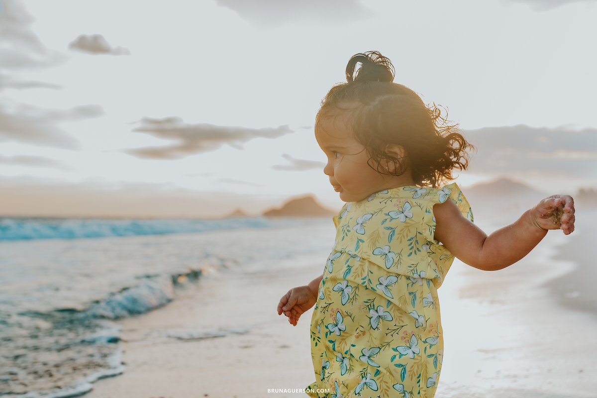 fotografa de familia Rio de Janeiro ensaio na praia barra da Tijuca por do sol rj 